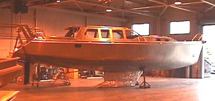 R14m - Starboard side view in shed